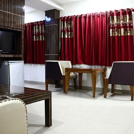 Hotel Maharaja Katra  Habitación foto