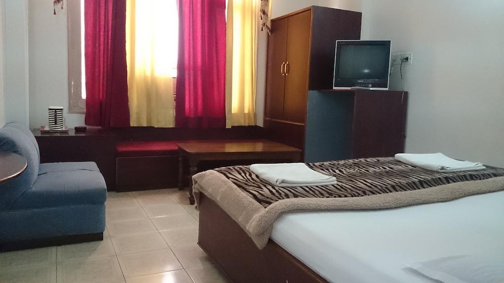 Hotel Maharaja Katra  Habitación foto