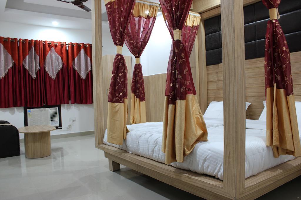 Hotel Maharaja Katra  Habitación foto