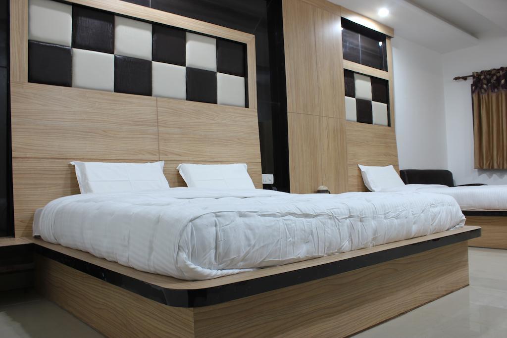 Hotel Maharaja Katra  Habitación foto