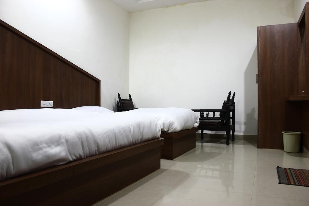 Hotel Maharaja Katra  Habitación foto