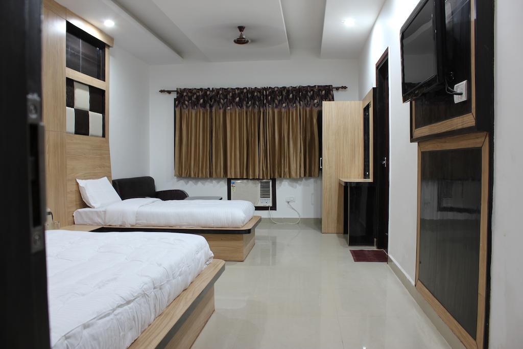 Hotel Maharaja Katra  Habitación foto